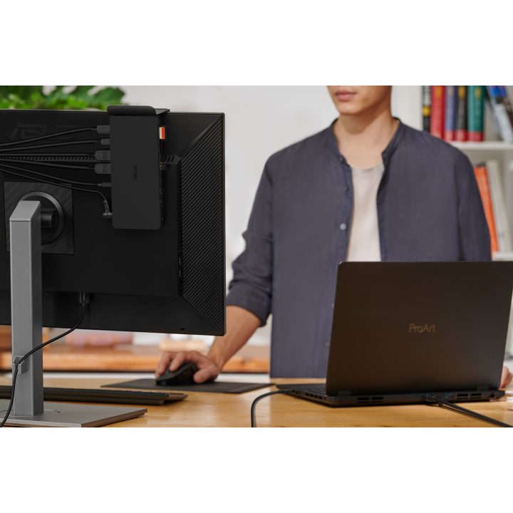 ASUS Triple 4K Thunderbolt 4 Dock DC500
