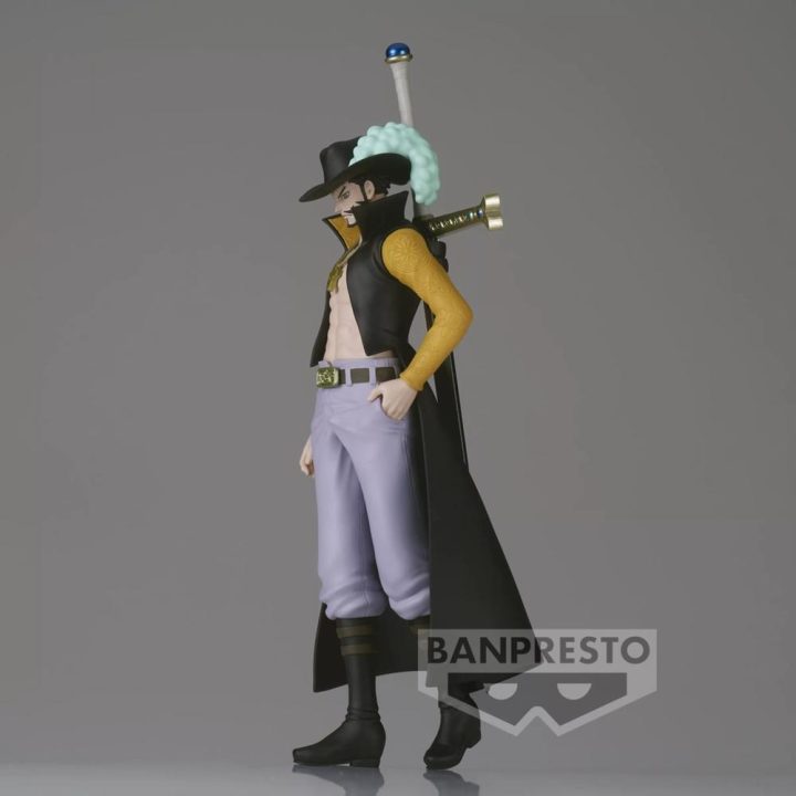 Banpresto One Piece The Shukko Dracule Mihawk Figure 16cm (BP89726P)