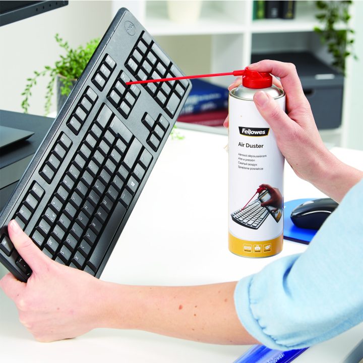 Fellowes 9977804 Computer Cleaning Kit Keyboard, Printer, Universal…