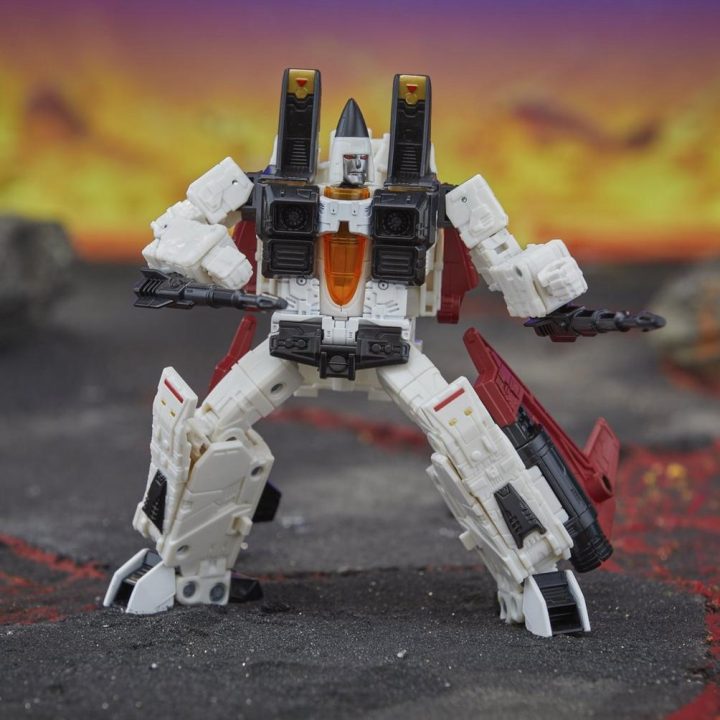 Hasbro Transformers: Legacy United Voyager Class G1 Universe Ramjet