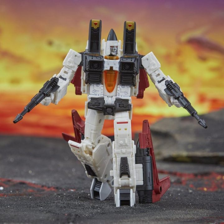 Hasbro Transformers: Legacy United Voyager Class G1 Universe Ramjet
