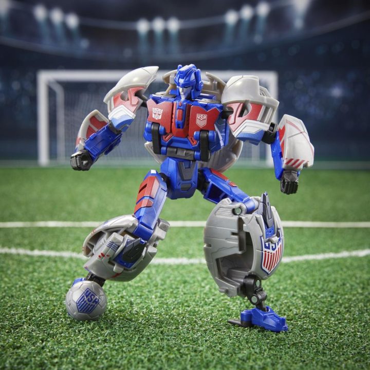 Hasbro Transformers Football 2-in-1 Breakaway Figure (G22475L0)