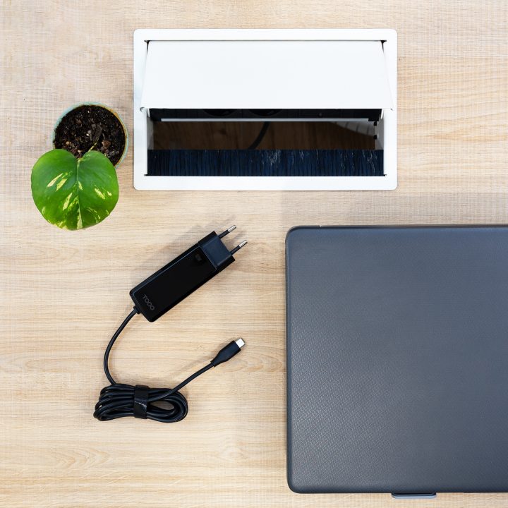 TooQ Cargador de portátil GAN USB-C PD 90W, Negro