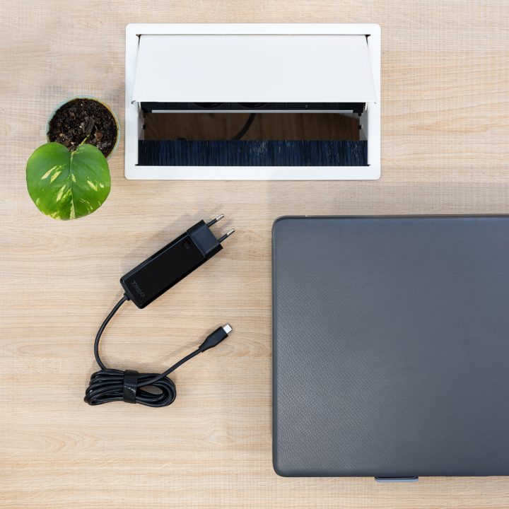 TooQ GAN USB-C PD 45W Laptop Charger, Black