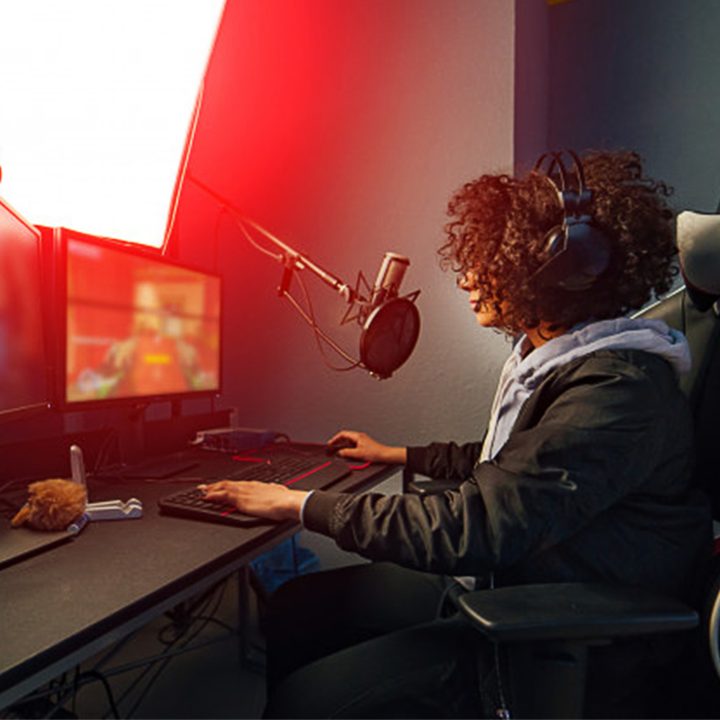 Phoenix Technologies Phoenix StreamCast Pro Gaming Microphone Kit…