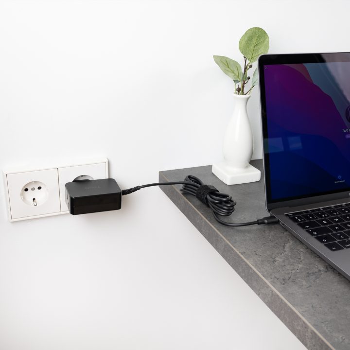 TooQ Carregador de portátil GAN USB-C PD 45W, Preto