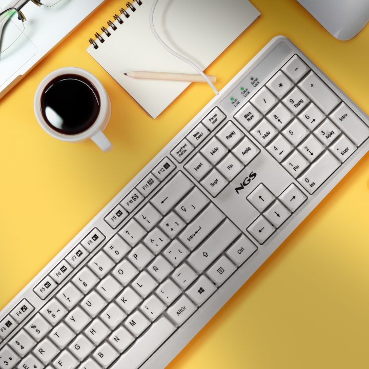 NGS HERITAGE Universal USB Keyboard QWERTY Spanish White