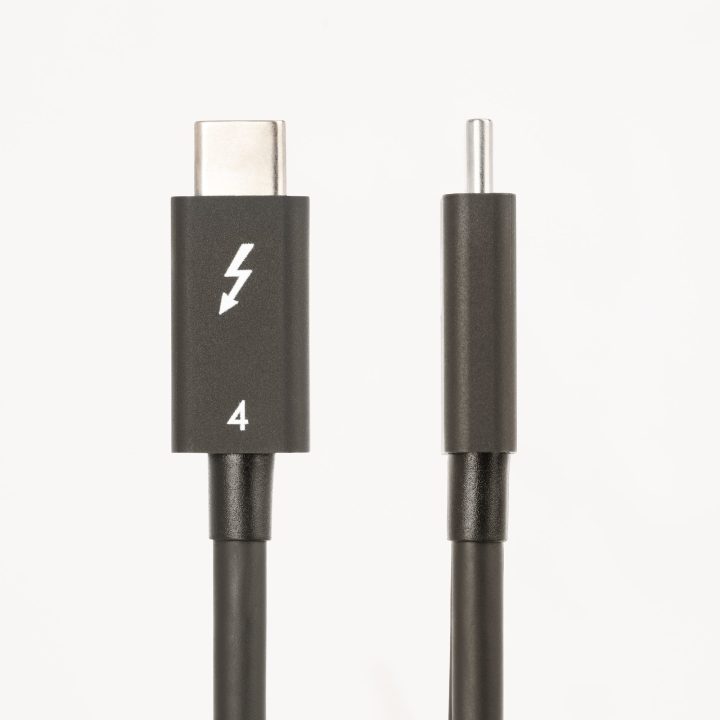 StarTech.com 0.5m Thunderbolt 4 Cable - 40Gbps - PD 100W - 4K/8K…