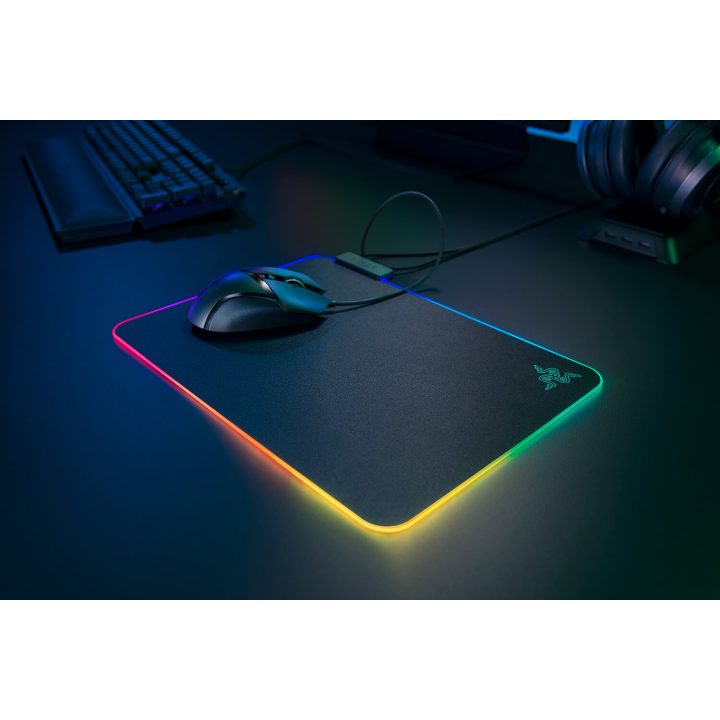 Razer Firefly V2 Black Gaming Mouse Pad (RZ02-03020100-R3M1)