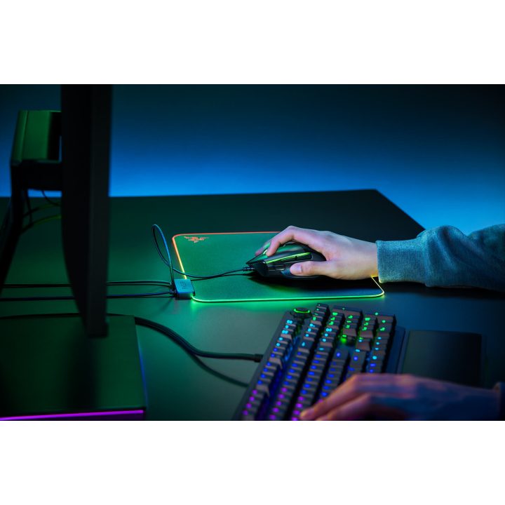 Razer Firefly V2 Preto Tapete de rato para jogos (RZ02-03020100-R3M1)