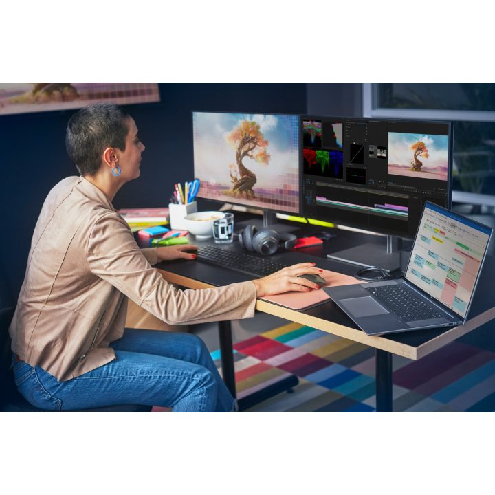 HP Dual Mode Wireless Keyboard 975 · English Keyboard