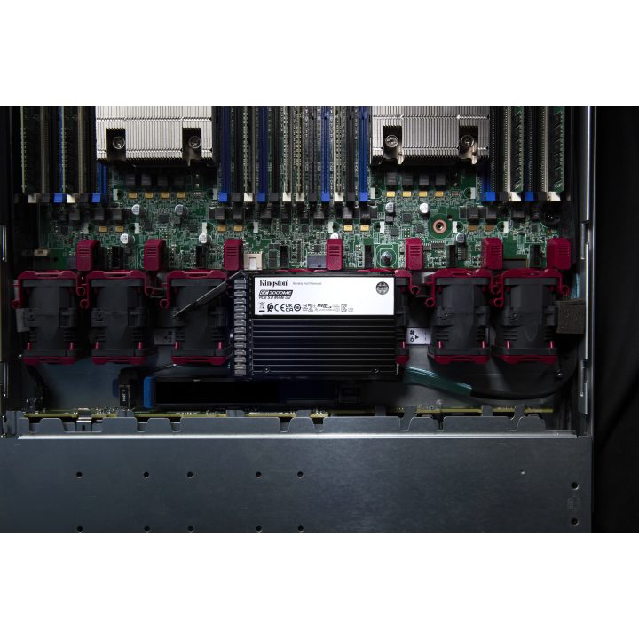 Kingston DC3000ME 7680 GB U.2 NVMe PCIe 5.0
