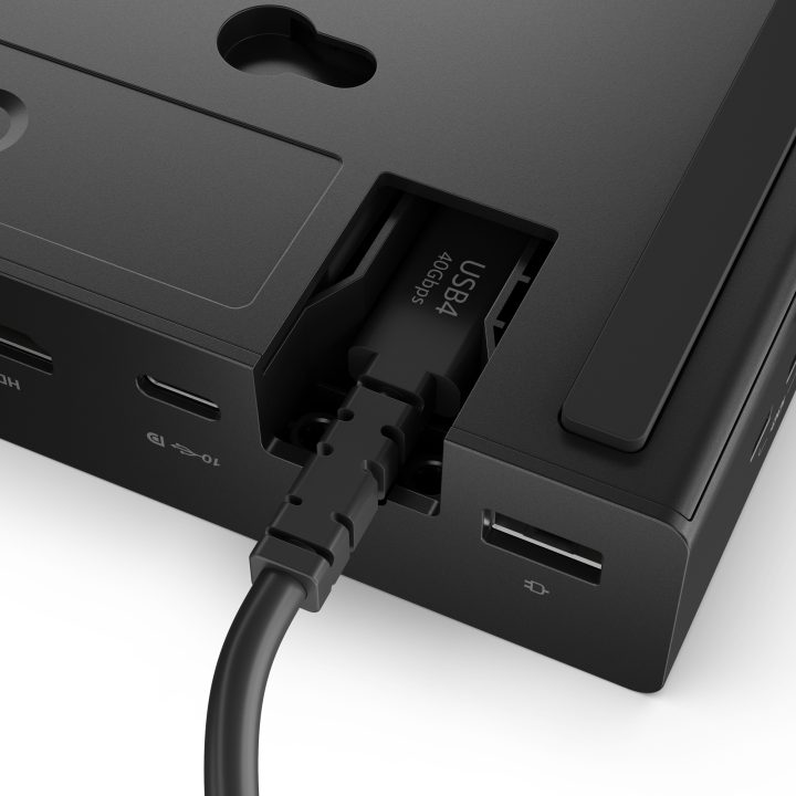 Lenovo ThinkPad USB4 Smart Dock 5500 with 135W Adapter Com Fios Preto
