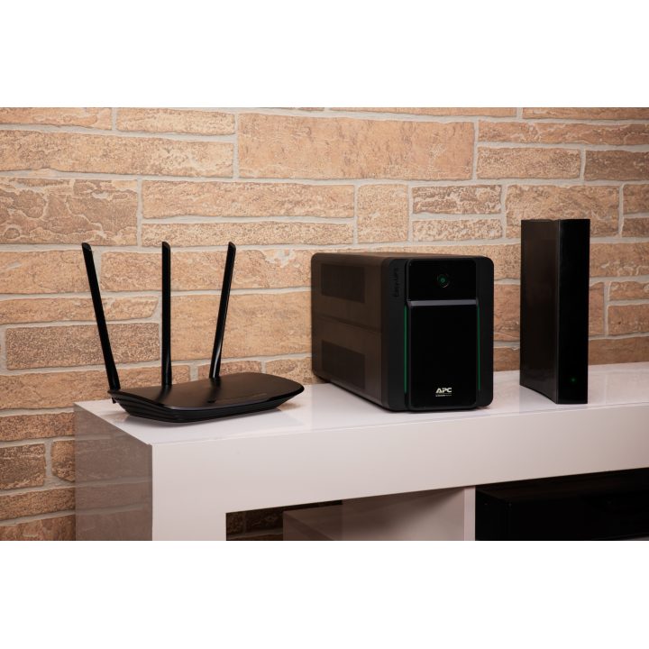 APC Easy UPS sistema de alimentação ininterrupta (UPS) Linha…