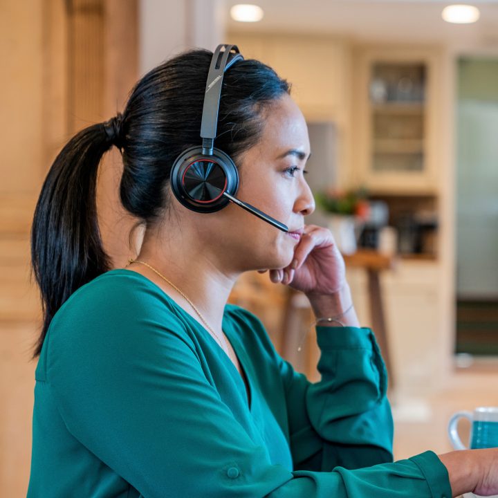 HP Poly Auriculares Poly Voyager Focus 2 USB-C-C con certificación…