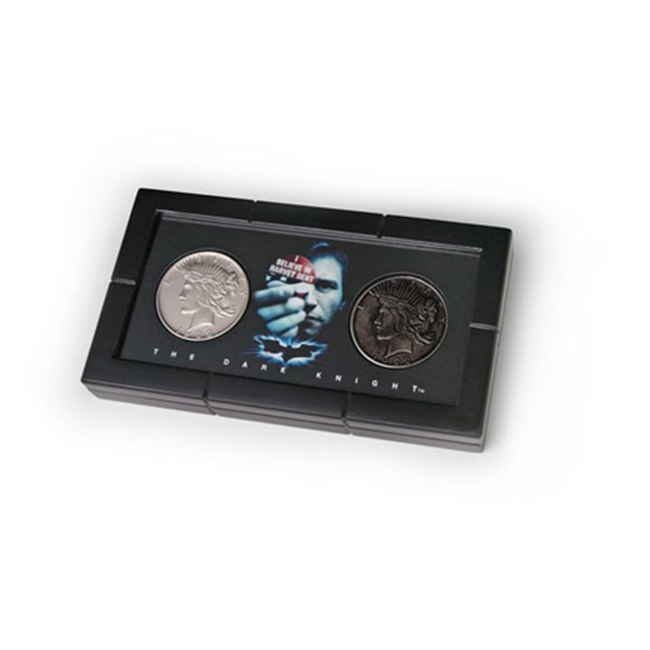 The Noble Collection The Dark Knight Harvey Dent 2-Coin Set in DLX…