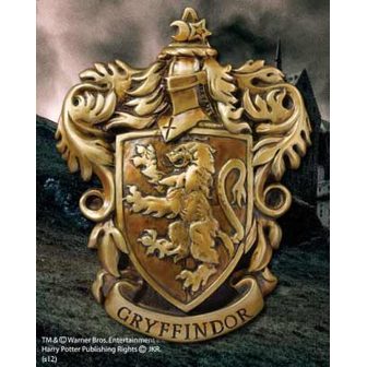 The Noble Collection Harry Potter Gryffindor House Wall Shield Resin…