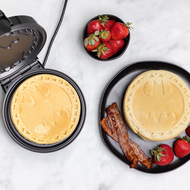 Máquina de waffles Uncanny Brands Batman (WM1-DCC-BM3-EU)