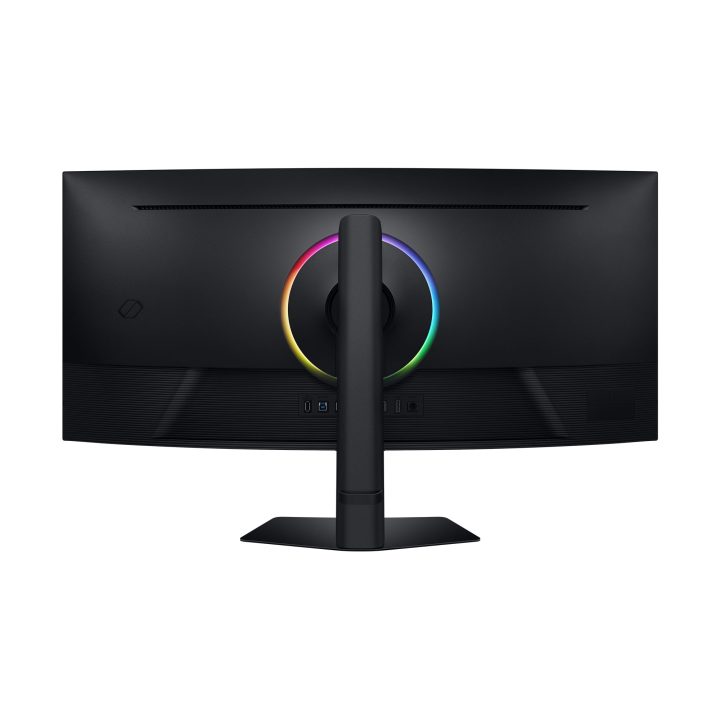 Samsung G75F 40" 5K2K 180 Hz VA curvo