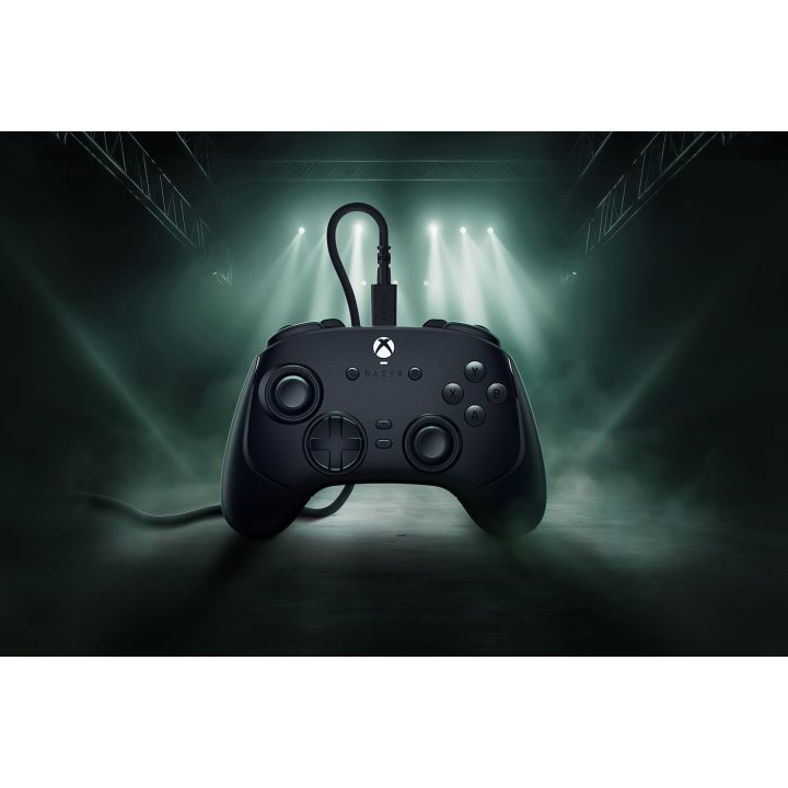 Razer Wolverine V3 Tournament Edition Black, White USB Analog Gamepad…
