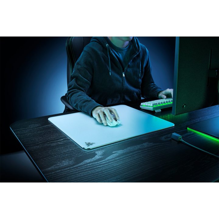 Razer Atlas Gaming Mouse Pad White (RZ02-04890200-R3M1)