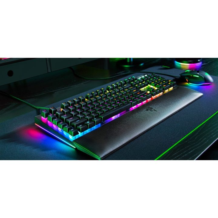 Razer BlackWidow V4 Green Switch Keyboard (US) (RZ03-04690100-R3M1)