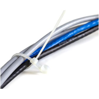 StarTech.com Bridas sujetacables de 20cm con perforación de montaje -…