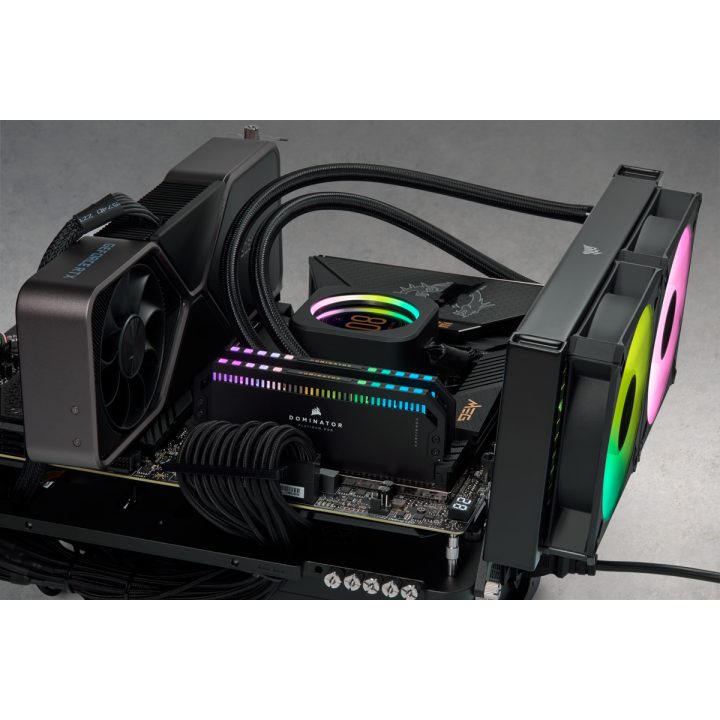 Corsair Dominator 32 GB (2 x 16 GB) DDR5 6400 MHz CL32