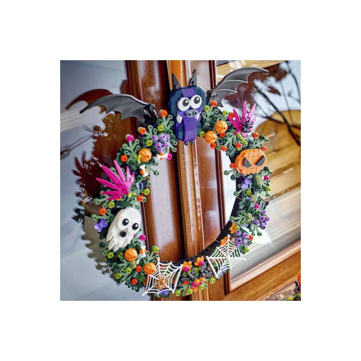 LEGO Halloween Wreath (40825)