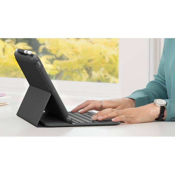 Logitech Slim Folio · Teclado nórdico