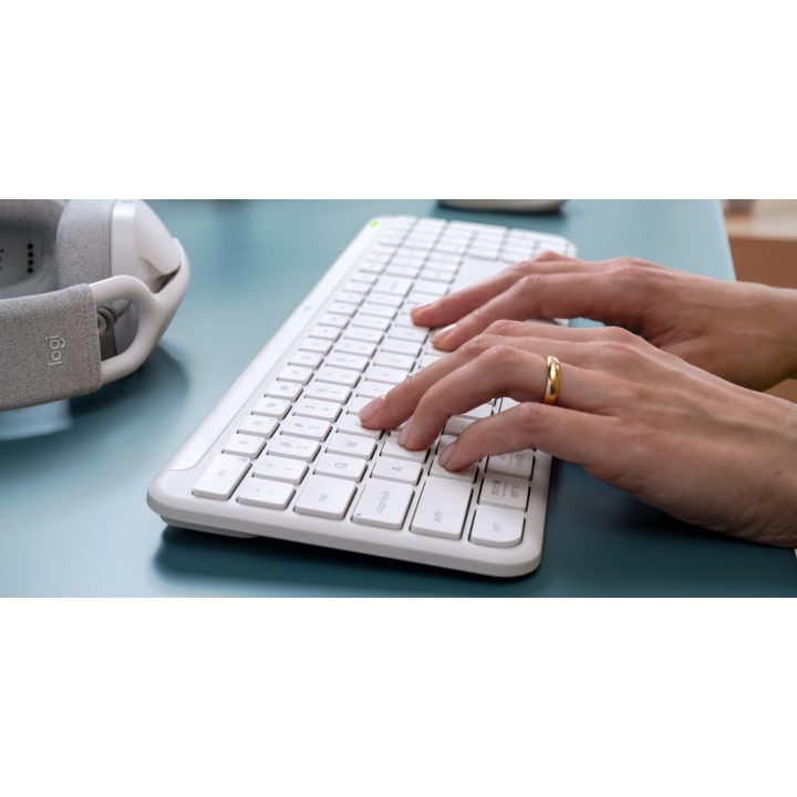Logitech Signature Slim K950 · German Keyboard