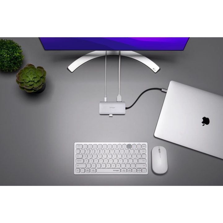 Kensington USB-C Driver-Free 8-in-1 Mobile Dock UH1400P