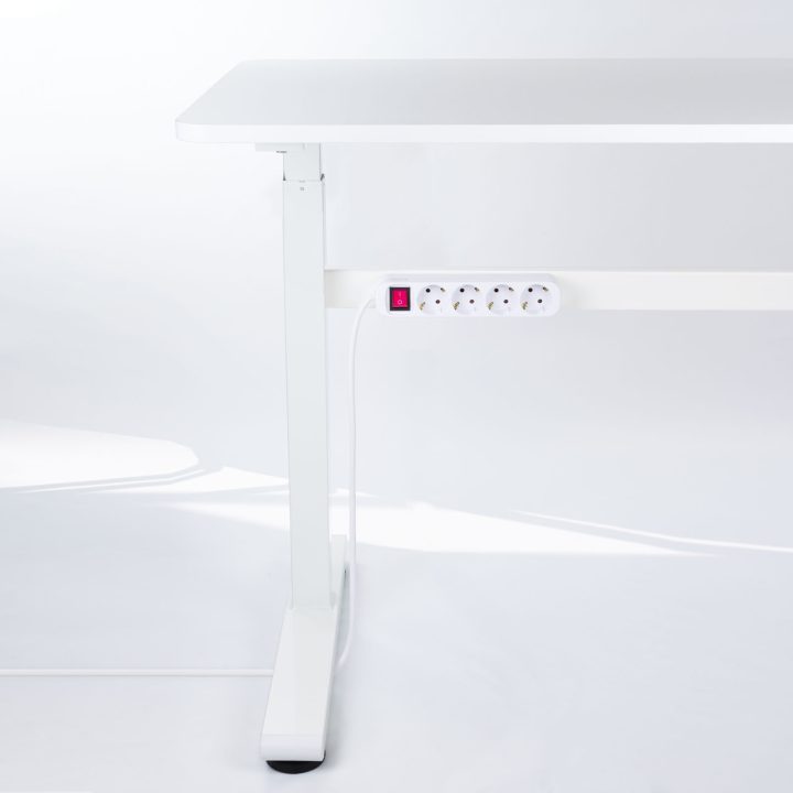 Nanocable 4-Outlet Power Strip with Switch, 1.4 meters White
