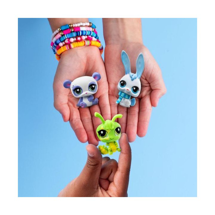 Bandai Red Littlest Pet Shop Pet Figure 1 Random Unit (BF00520)