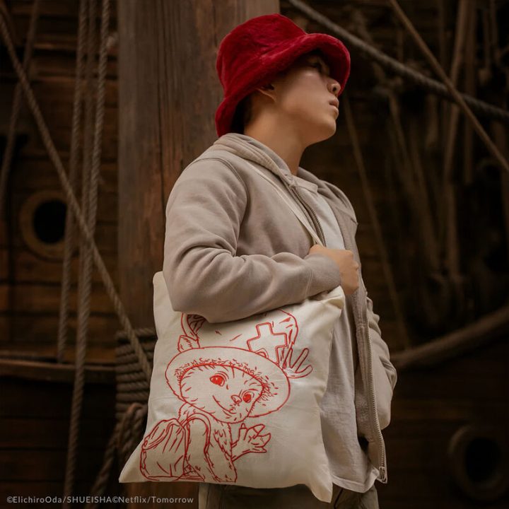 Cinereplicas One Piece Netflix Chopper Sketch Tote Bag (CR2492)