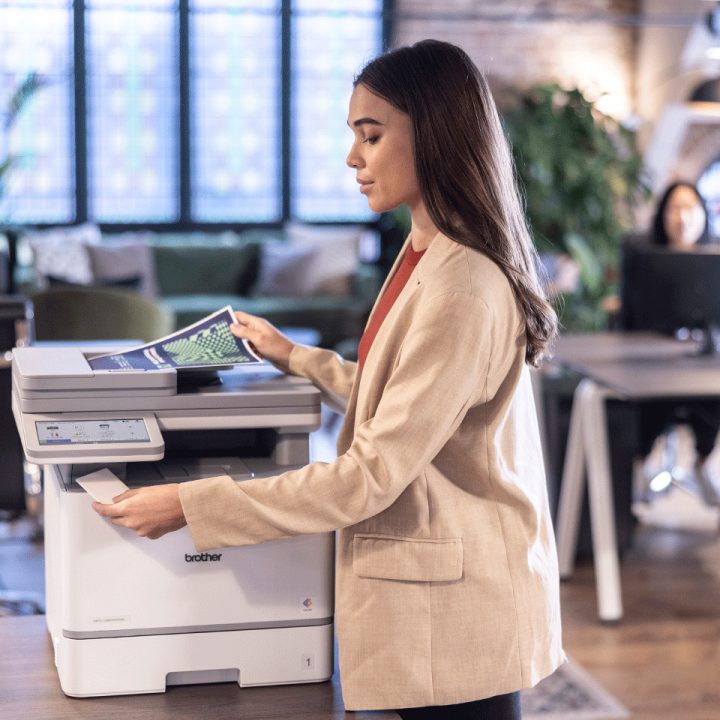 Brother MFC-L8970CDW A4 Color Laser Multifunction Printer 2400 x 600…