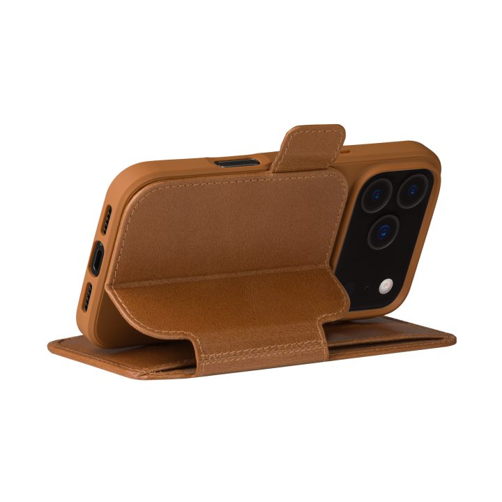 dbramante1928 Copenhagen Mobile Phone Case Wallet Case Tan