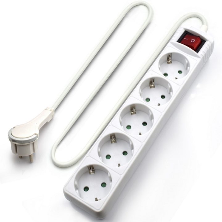 Ewent EW3955 Power Strip 1.5 m 5 AC Outlets Indoor White