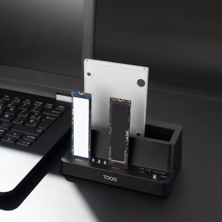 TooQ USB-C 3.2 Gen 2 Docking Station with Two M.2 NVMe SSD Bays +…