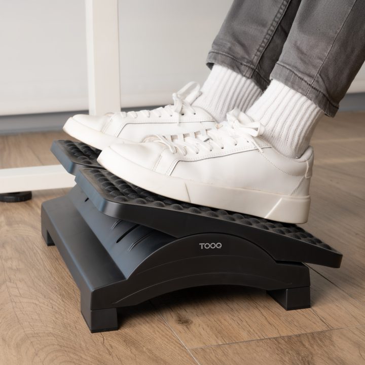 TooQ Apoio para os Pés Ajustável em Altura e Inclinação, Preto