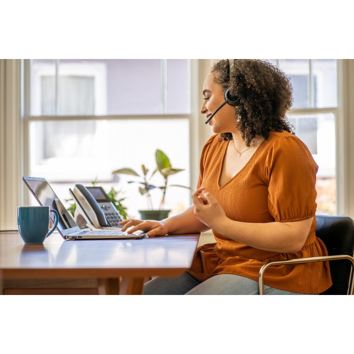 Auscultadores HP Poly Poly Voyager 4320 USB-A com certificação para…