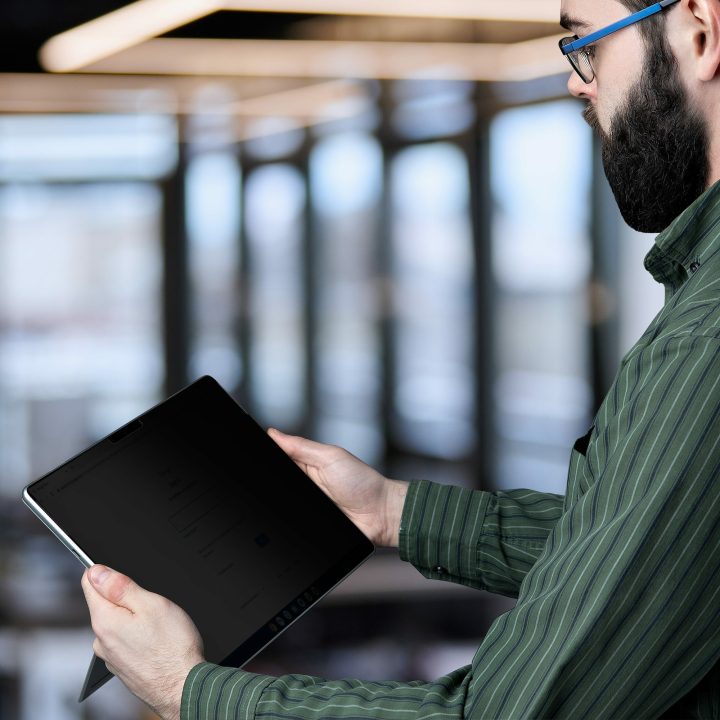 StarTech.com Filtro de Privacidad Táctil Mate de 4 Vías para Surface…