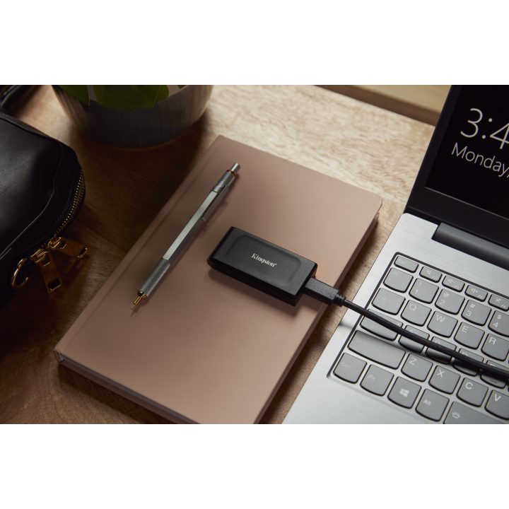 Kingston Technology SSD externo XS1000 de 1TB USB 3.2 Gen 2