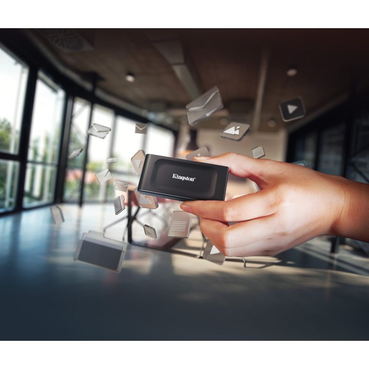 Kingston Technology SSD externo XS1000 de 1TB USB 3.2 Gen 2