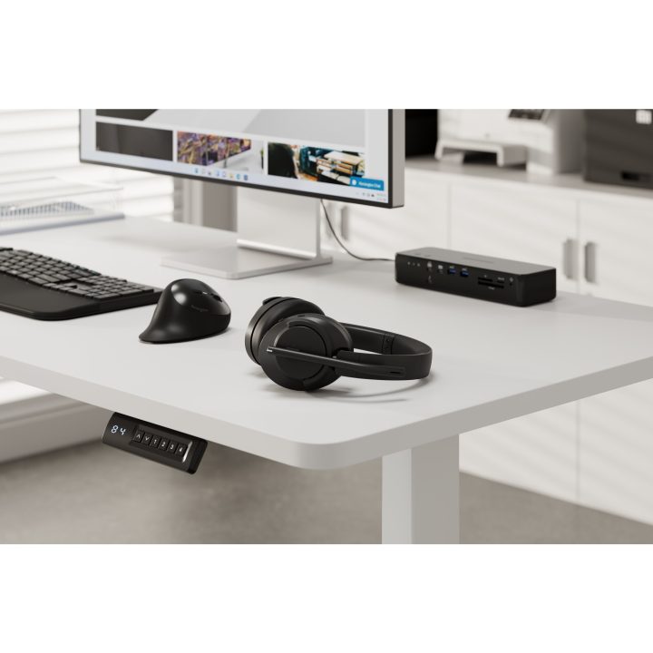 Kensington Wireless Over-Ear Circumaural Headphones