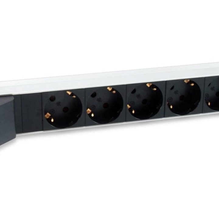 Equip 333312 Power Distribution Unit (PDU) 6 AC Outlets 1U Black
