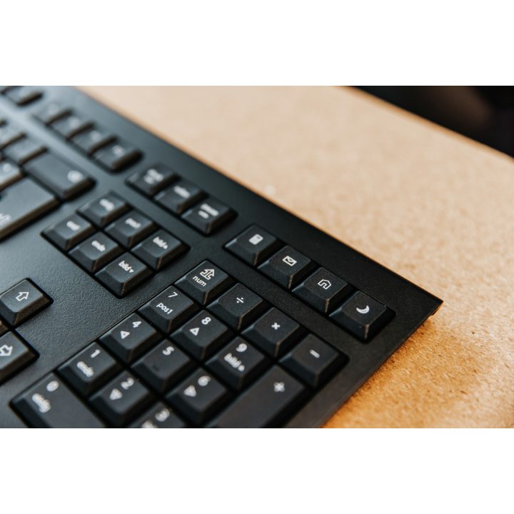 CHERRY KW 3000 teclado Universal RF sem fios QWERTY Espanhol Preto